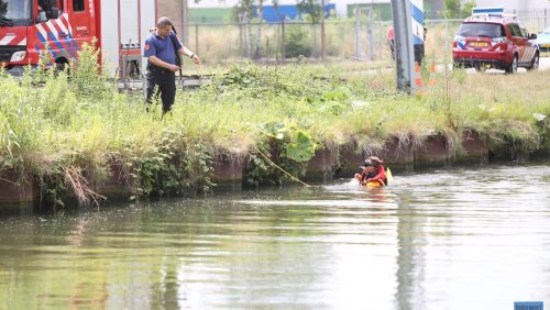 Persoon-te-water-Suffolkweg-Weert-4