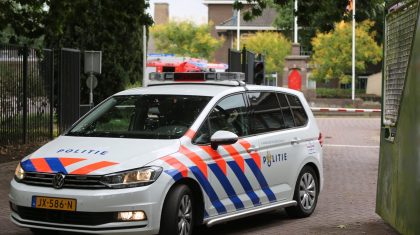 Politie-bij-AZC-Weert Politie-bij-AZC-Weert