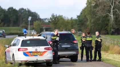 Politie-lost-waarschuwingsshoten-in-Weert-Eindhovenseweg-2