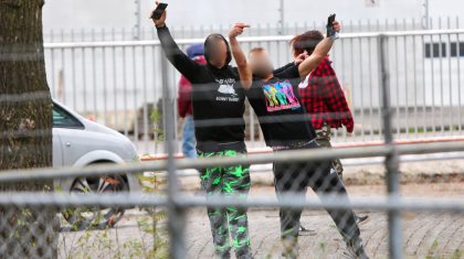 Politie-stop-illegaal-feest-Vliesvenweg-Weert-16