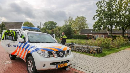 Politieduikers-Vrouwehof-Weert-moordzaak-Dennis-Struijk-2 Politieduikers-Vrouwehof-Weert-moordzaak-Dennis-Struijk-2