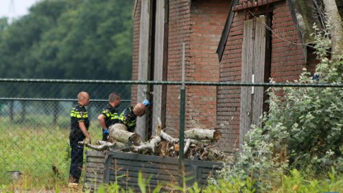 Politieinval-Broenenhoup-Ospel-1