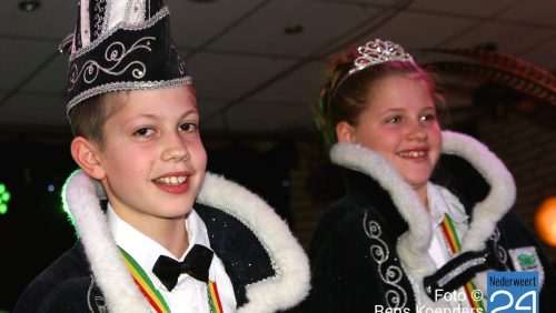 Vanmiddag werd voor prins Kris 1 en zijn prinses Nova de nieuwjaarsreceptie gehouden, In Cafe-zaal bij-Le-Nie. Het prinsenpaar word dit jaar bijgestaan door Vorst Jens en Adjudante Indy en natuurlijk de hele raad