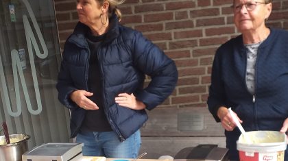 Proef-eens-een-krentenwafel-mevrouw