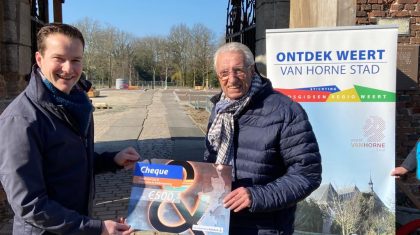 RABO-cheque-van-500-voor-Stadsgidsen-Weert RABO-cheque-van-500-voor-Stadsgidsen-Weert