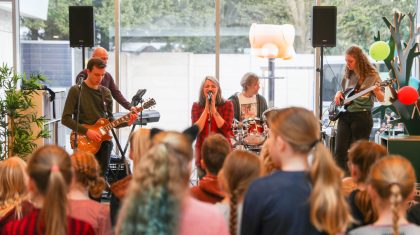 RICK-Rockpleinband-bij-basisscholen-Nederweert-3 RICK-Rockpleinband-bij-basisscholen-Nederweert-3