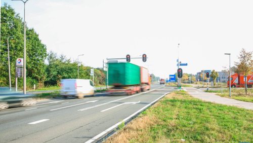 Randweg-N275-stoplicht-Pannenweg-Nederweert-1