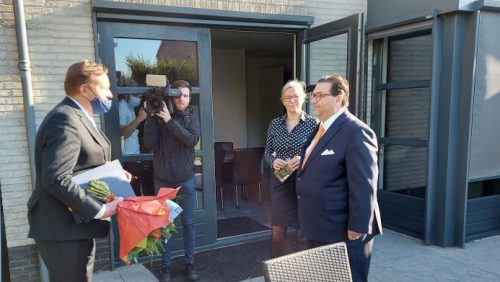 Raymond-Vlecken-ontvangt-Koninklijke-onderscheiding