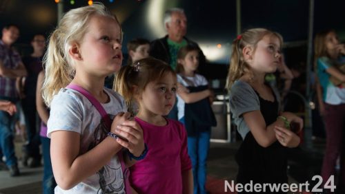 Voor de kleinste bezoekers was er in de programering ook een band die met hen rekening hield. Reintje was er met haar voskes en bracht verschillende meezingers voor de allerkleinsten. Op het laats kwam zowaar de hele dierentuin voorbij. Van de olifant met zijn dikke bil, de giraf met zijn lange nek, maar ook het nijlpaard en die heeft een grote bek
