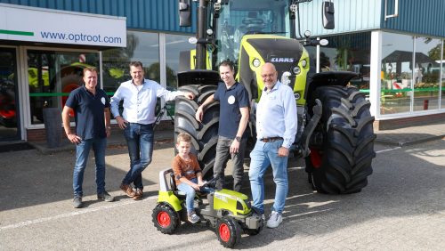 Ries-van-Nieuwenhoven-wint-de-Claas-traptractor-Boeren-van-Nederweert-3