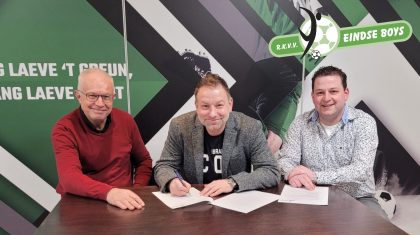 Roald-Berkers-tekent-contract-bij-vrouwen-Eindse-Boys Roald-Berkers-tekent-contract-bij-vrouwen-Eindse-Boys