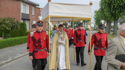 Sacrementsprocessie-Ospel-2018-10