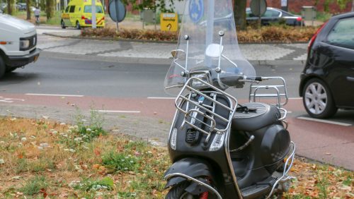 Scooterrijder-aangereden-Maaslandlaan-Weert-2
