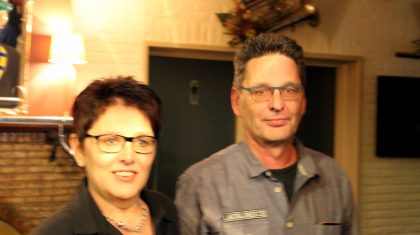 Siem-en-Ria-dragen-stokje-over