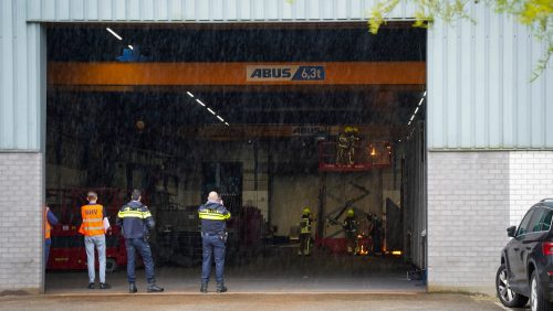 Smeulbrandje-in-ventilator-bij-staalbedrijf-aan-Celciusstraat-in-Weert-8
