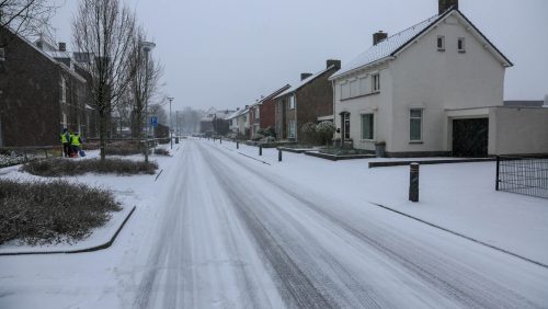 Sneeuw-in-Nederweert-1