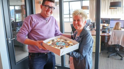 Spiro-Clean-Nederweert-krijgt-OVN-taart-1 Spiro-Clean-Nederweert-krijgt-OVN-taart-1