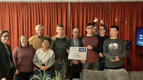 Stichting-OGD-overhandigd-cheque-aan-PSW-Nederweert-ter-waarde-van-E2 Stichting-OGD-overhandigd-cheque-aan-PSW-Nederweert-ter-waarde-van-E2