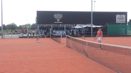 Straten-tennistoernooi-in-Leveroy