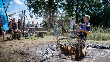 Succesvolle-Mudrun-trekt-groot-aantal-deelnemers-31 Succesvolle-Mudrun-trekt-groot-aantal-deelnemers-31