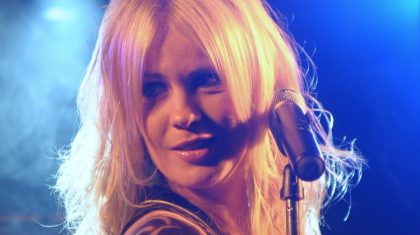 Tributeband-THE-DARK-op-Raadpop-2018