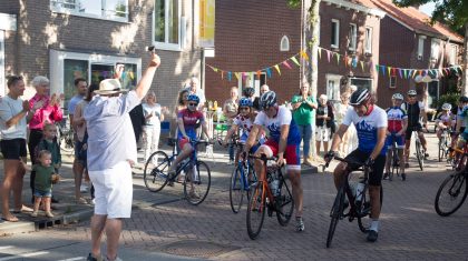 Twee-Weertenaren-fietsen-vanuit-Weert-naar-Mont-Ventoux2