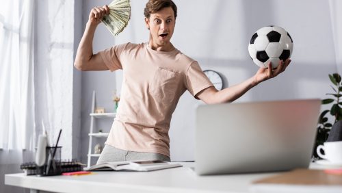 Voetbal-geld-sponsor