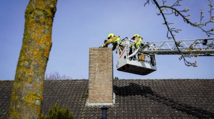 Vogel-in-schoorsteen-blijkt-loos-alarm-in-Ospel-8