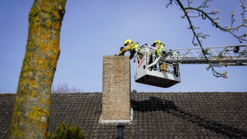 Vogel-in-schoorsteen-blijkt-loos-alarm-in-Ospel-8