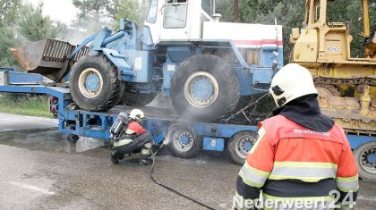 vrachtwagenbrand A2 bij Wildenberg