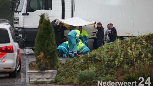 Vrachtwagen chauffeur krijgt hartaanval