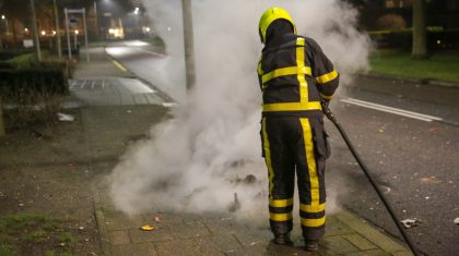 Vuurwerkdozen-in-brand-Loverstraat-Nederweert-2