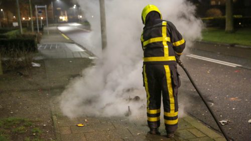 Vuurwerkdozen-in-brand-Loverstraat-Nederweert-2