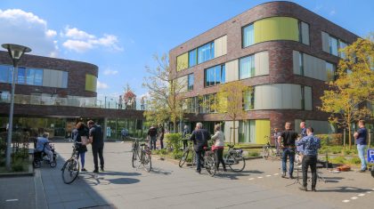 WeertFM-draait-plaatjes-voor-bewoners-Sint-Joseph-Nederweert-9