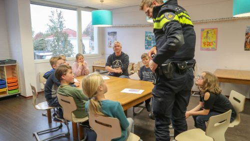 Wijkagent-op-OBS-De-Klimop-Nederweert-9