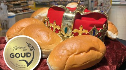 Witte-puntjes-van-Bakkerij-Heerschap-met-goud-bekroond