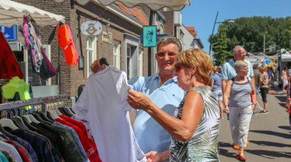 ZomerBraderie-Nederweert-begonnen-10