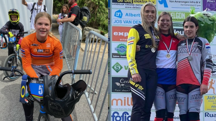 Zusjes-van-der-Velden-wereldkampioenschap