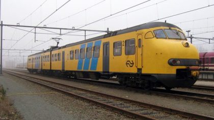 amsterdam-watergraafsmeer-12-februari-2004-plan-v-419-wachtend-op-de-zaken-die-komen-jeroen-mulder