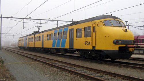 amsterdam-watergraafsmeer-12-februari-2004-plan-v-419-wachtend-op-de-zaken-die-komen-jeroen-mulder