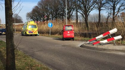 brommobiel-botst-op-verkeersbord-1