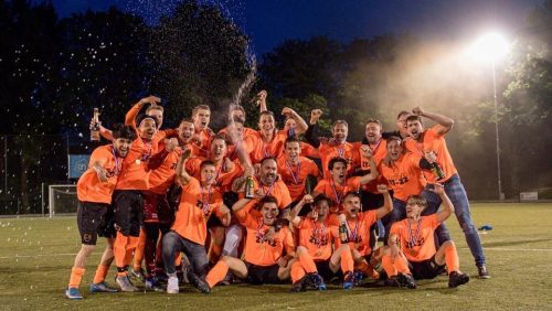 eerste-team-van-SV-Laar