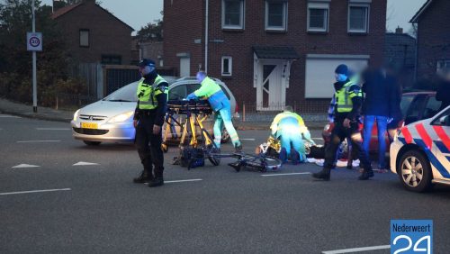 Dinsdagmorgen is een fietster gewond geraakt bij een aanrijding op de kruising Sint Luicastraat en De Brucht op Boshoven in Weert, Boshoven.