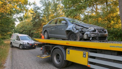 ongeval-Wessemerdijk-twee-voertuigen-frontaal-5