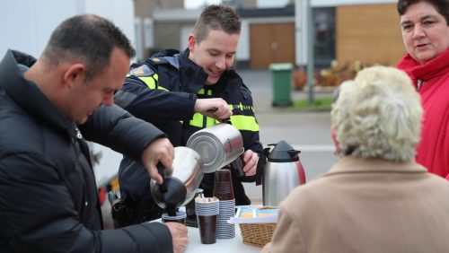 tas-koffie-in-de-wijk-wijkagenten-en-regisseur-leefbaarheid-Nederweert-1