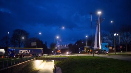 vrachtwagen-verliest-oplegger-Weert-1